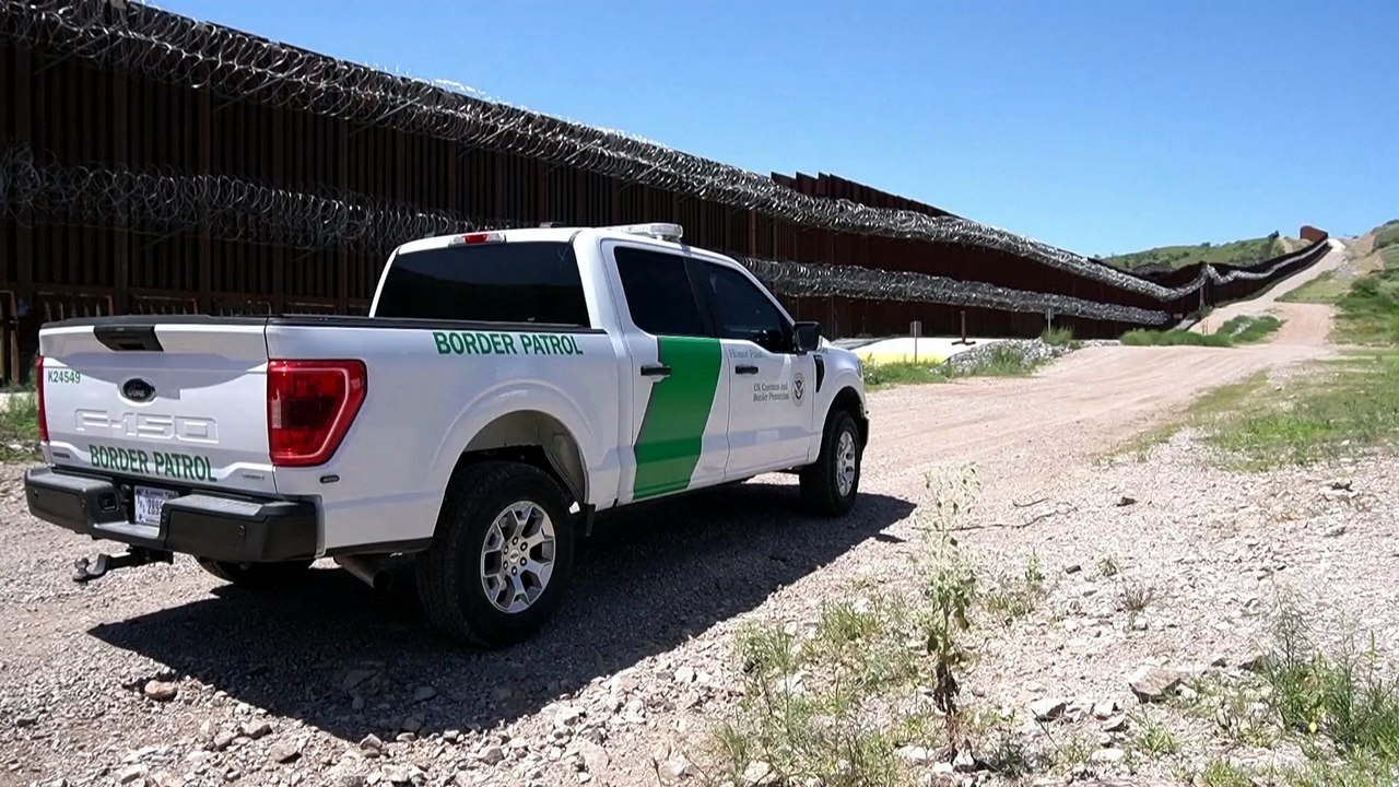 Summer heat poses deadliest threat to migrants...