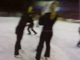 Moi a la patinoire