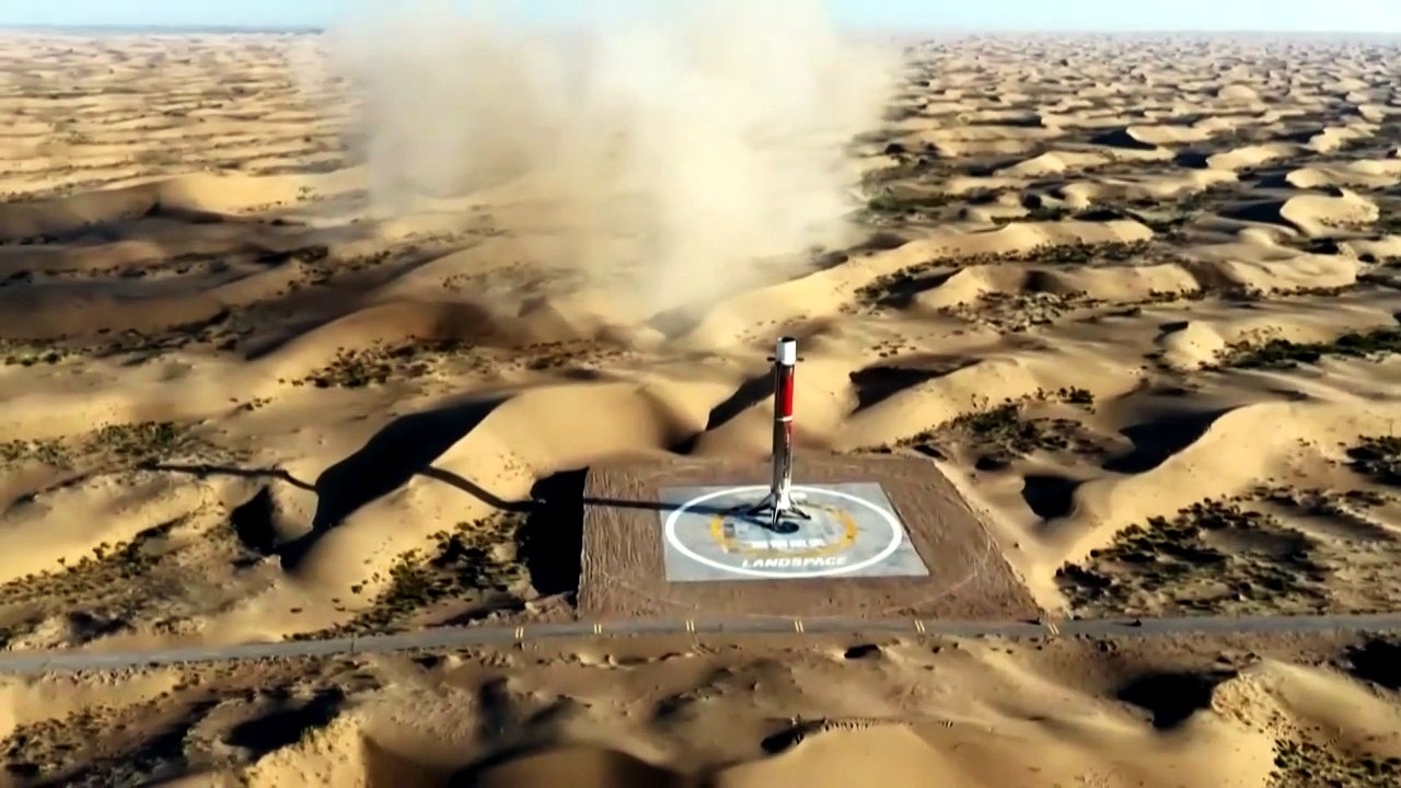 China logra su primera recuperación en tierra de la primera etapa de un cohete