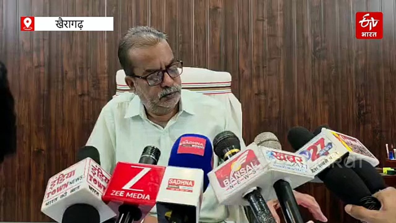 पुरानी किताबों के सहारे इग्नाइट स्कूल, सिलेबस ब...