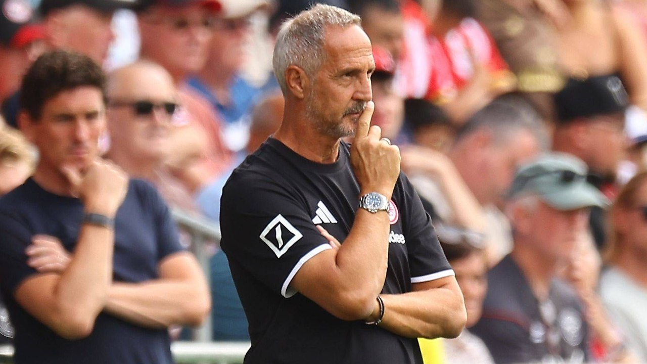 Hütter über die Torwartfrage: "Der Transfermarkt ist noch offen"