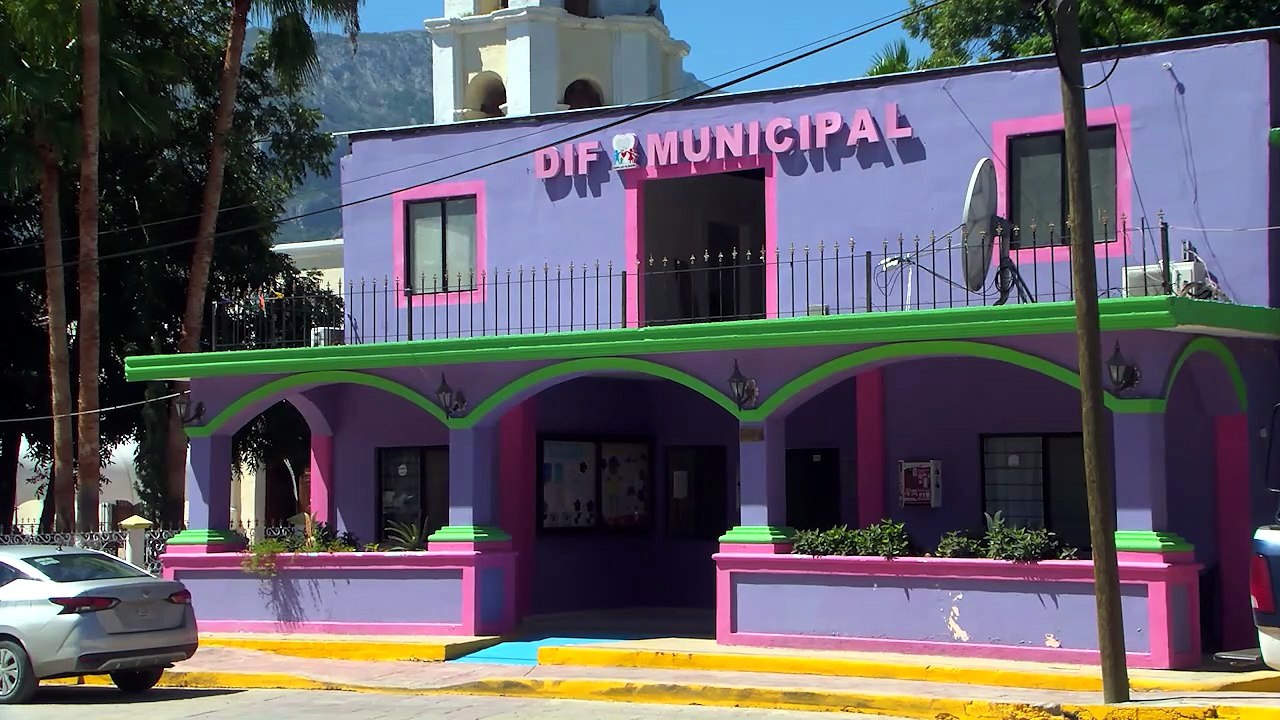 Candela entregará paquetes de útiles escolares...