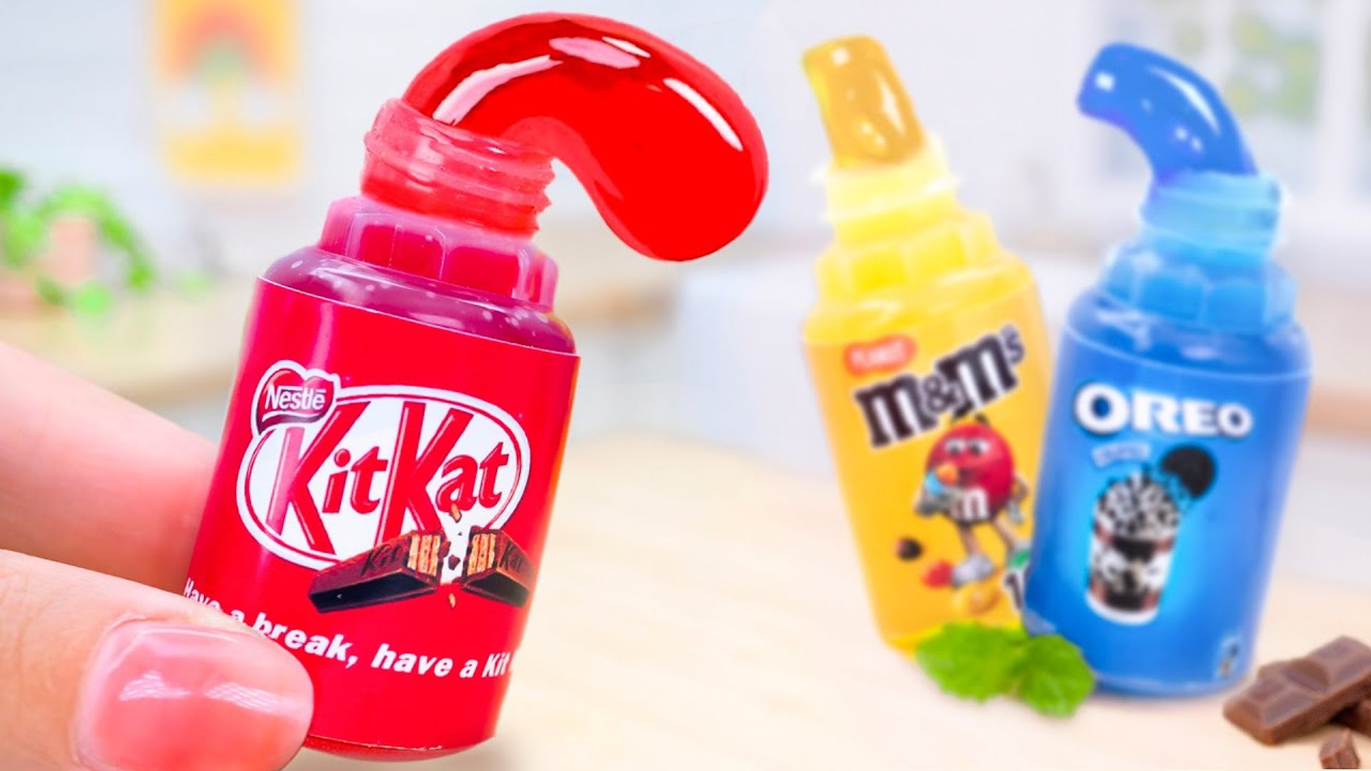Sweet Miniature Frozen Honey Jelly KITKAT and M&M, OREO Decorating