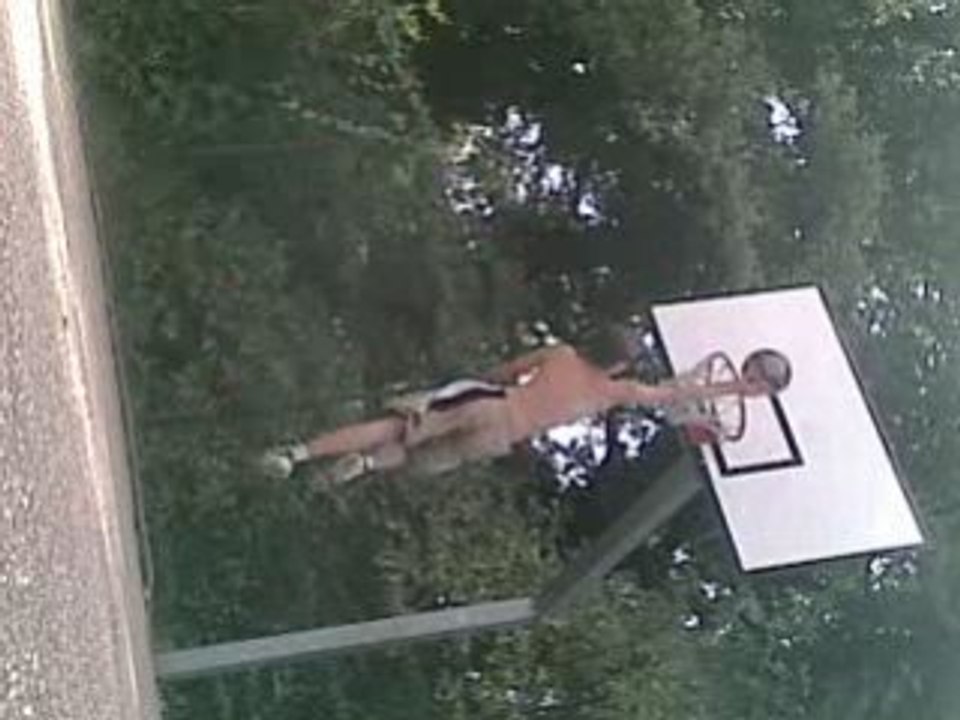Moi qui dunk a 3m05