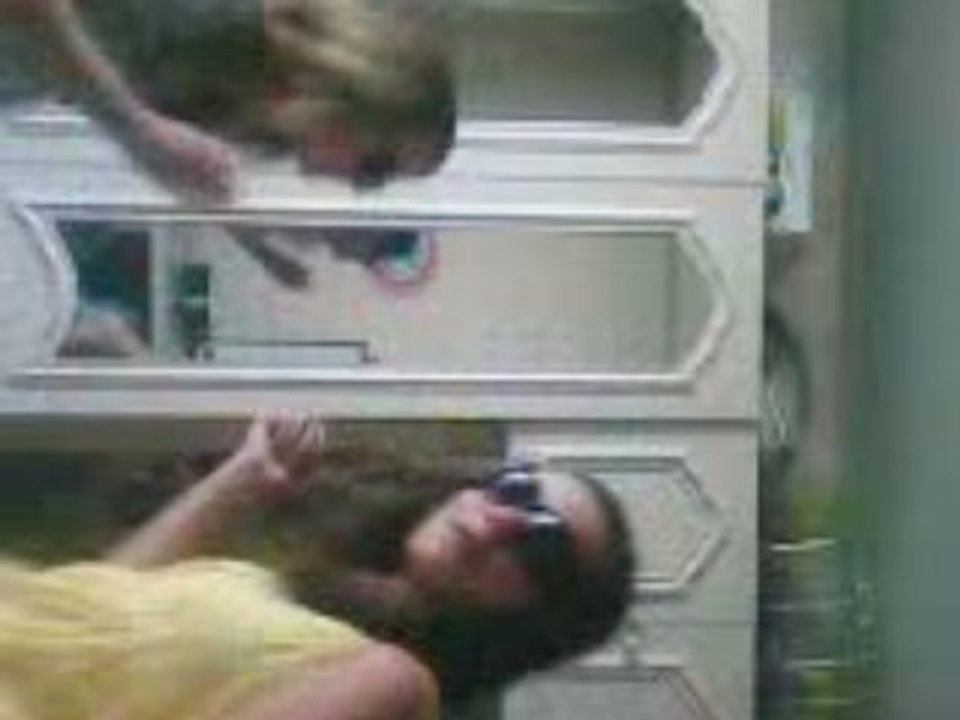 VID000