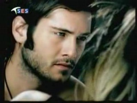 Demet Akalın - Allahından Bul