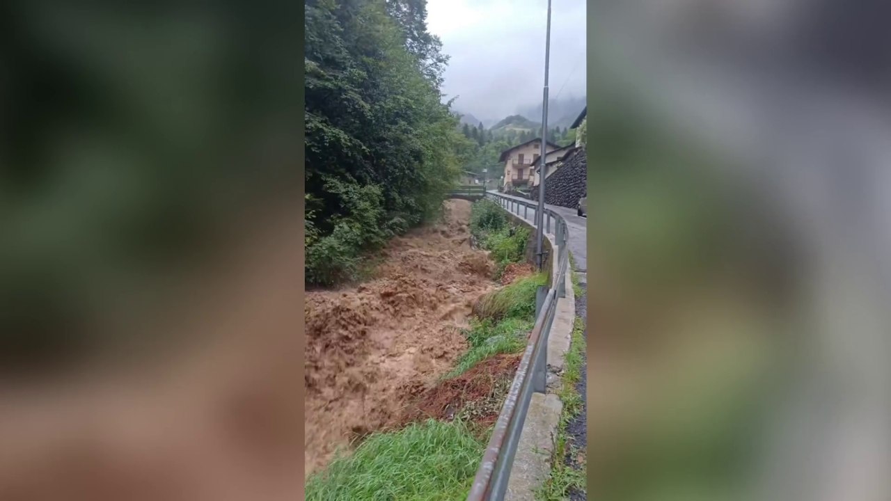 Ornica, il torrente in piena a causa del maltempo