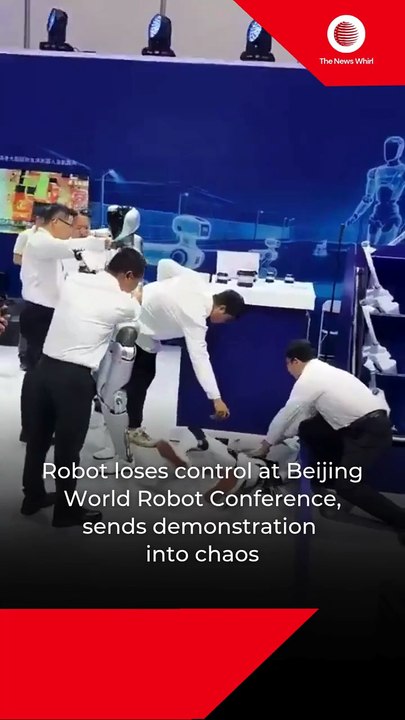 Robot loses control at Beijing World Robot Conference