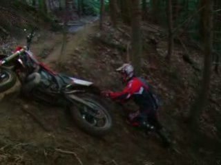 Grosse grimpette en moto