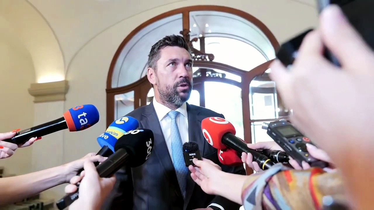 ZÁZNAM: Ministri Susko a Takáč si nemyslia, že problémové kamery ohrozili bezpečnosť SR