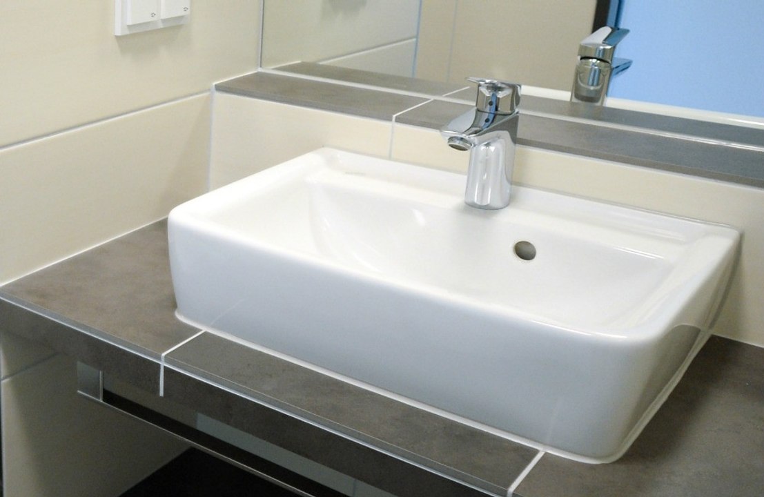 Man faces £7,000 water bill after meter spins i...