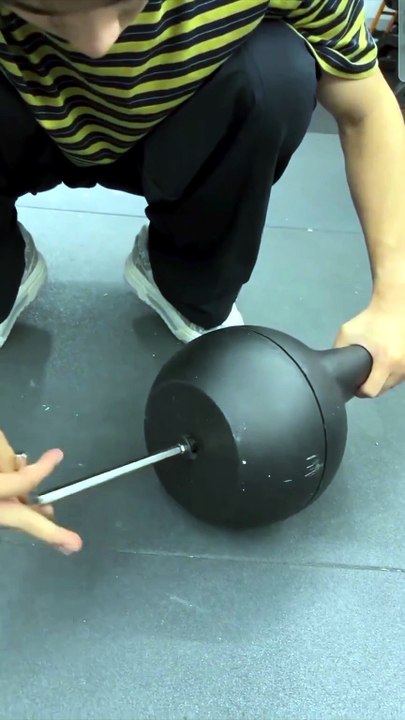 How Adjustable Kettlebells Work | Disassembly & Weight Plate Reveal