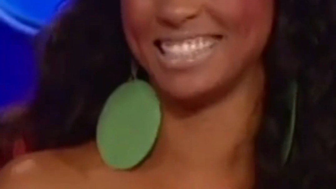 Alexis Has Steve Harvey Blushing Before She Even Answers on Family Feud