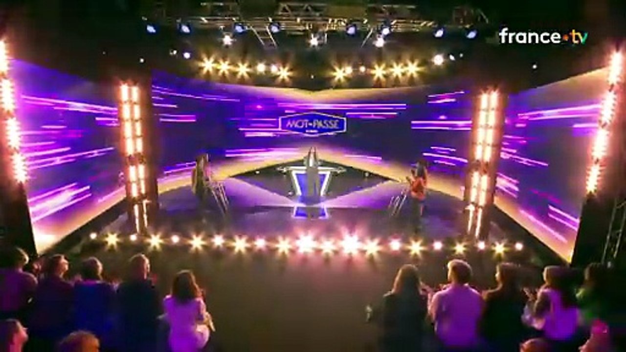 Camille Cerf évincée de "Mot de Passe" après un...