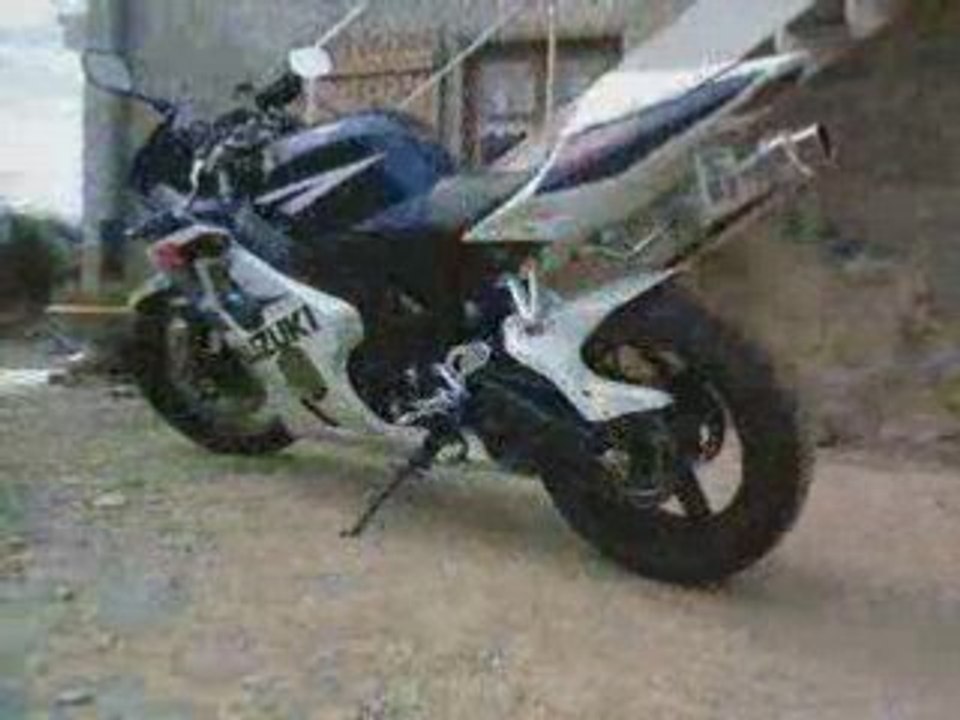 Suzuki 750 gsxr