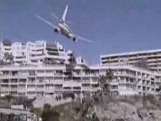 CRACHE AVION DANS MER