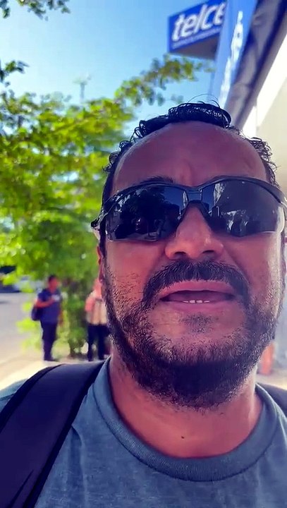 Héctor López, usuario sin línea de celular