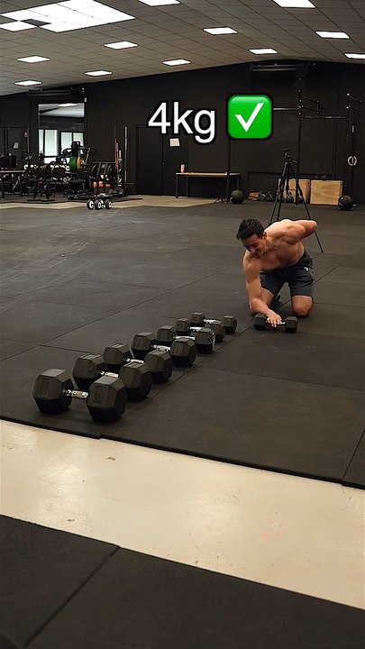 Wrestling dumbbell challenge !! 😱