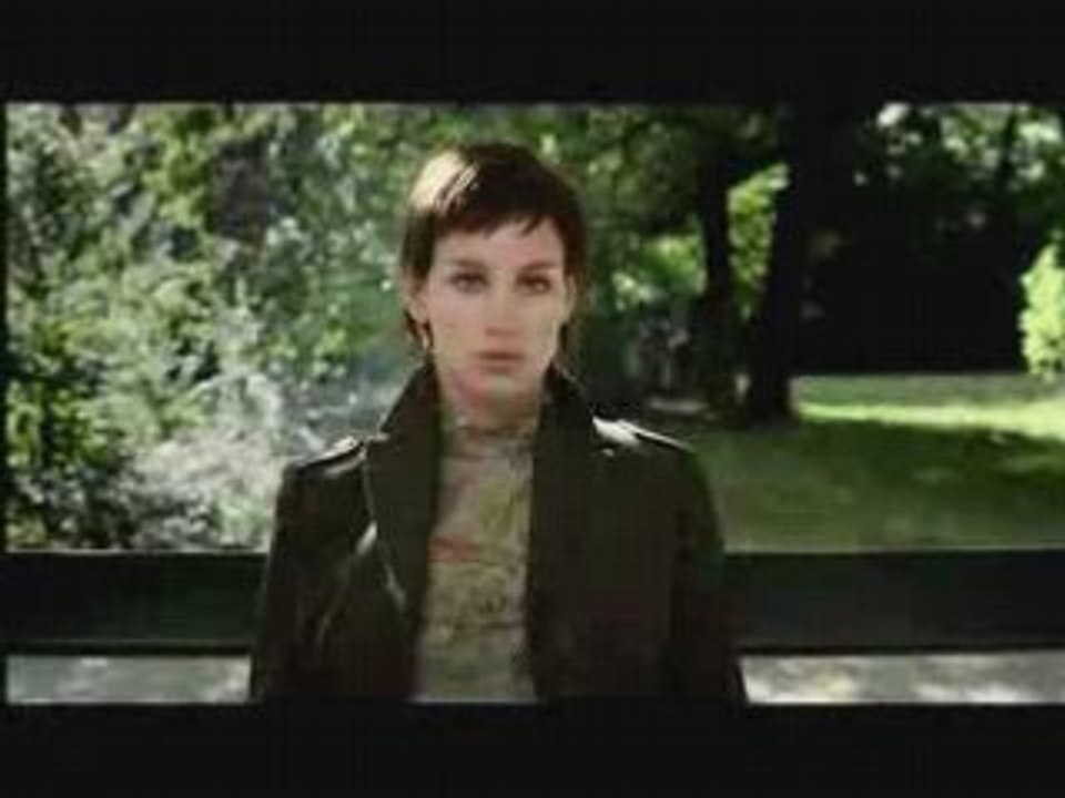 Afraid of Trash Cans ( Bang van Vuilbakken)