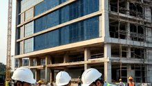 Builders & Developers_ DG Set Planning के साथ Emission Compliance न भूलें! 🏗️ #RECD