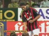 Presentation officiel de Ronaldinho au Milan AC