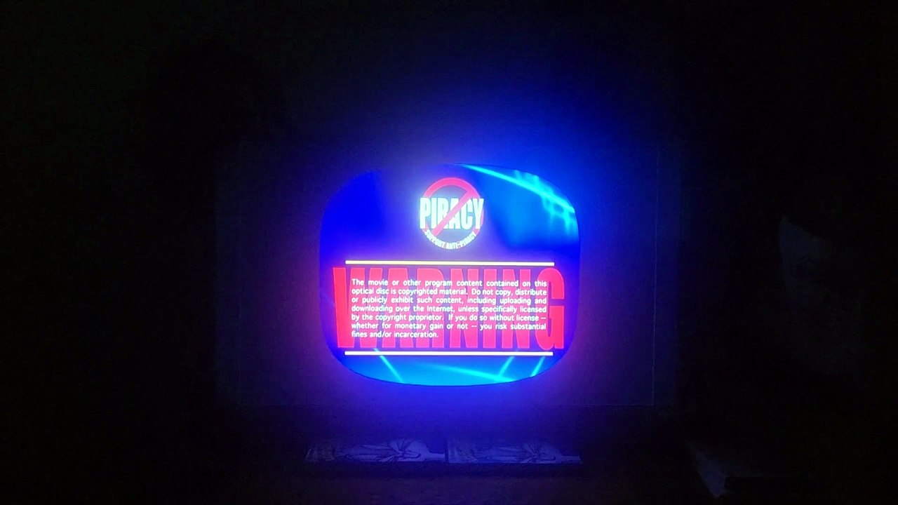 Opening to Looney Tunes Super Stars: Road Runne...