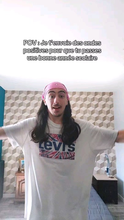 Des ondes positives pour que tu passes une bonne année scolaire 😁