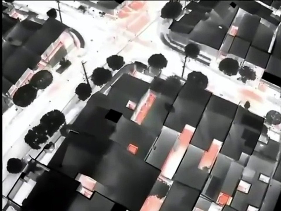 Imagens de drone mostram ‘Dog Dog’ tentando fugir da PCPR pelo telhado de residência