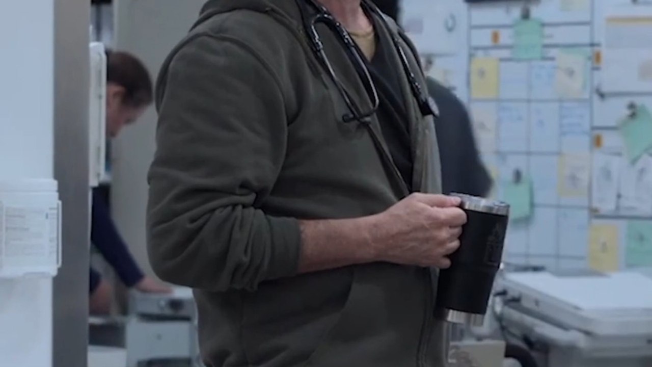 Noah Wyle Is Back at Pittsburgh Trauma in The P...