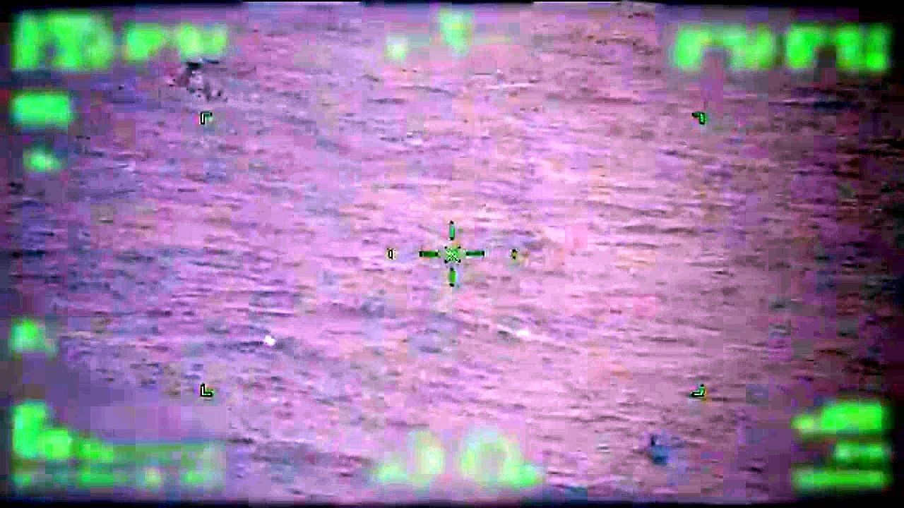 Sopravvivono cinque giorni nell'oceano su un co...