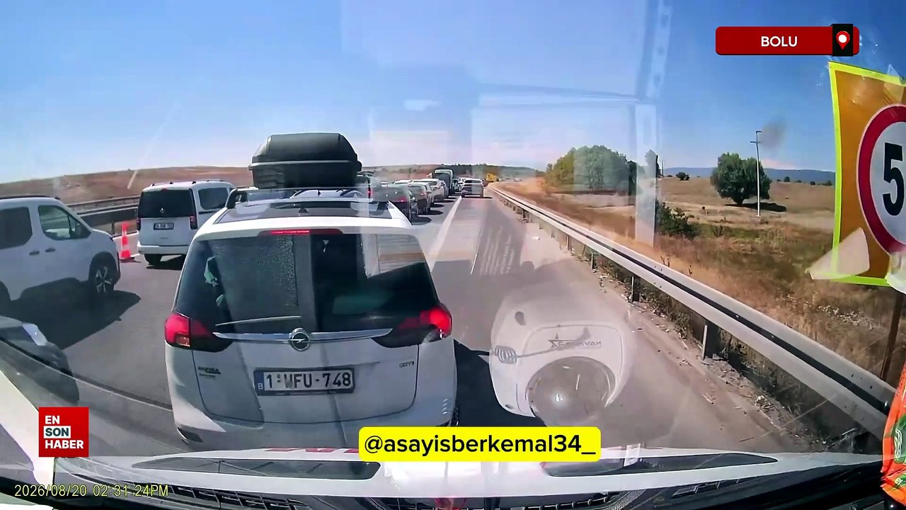 Bolu'da zamanla yarışan ambulans şoförüne emniy...