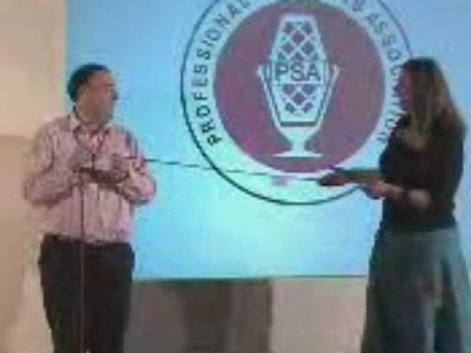 Business networking - how to approach groups and strangers