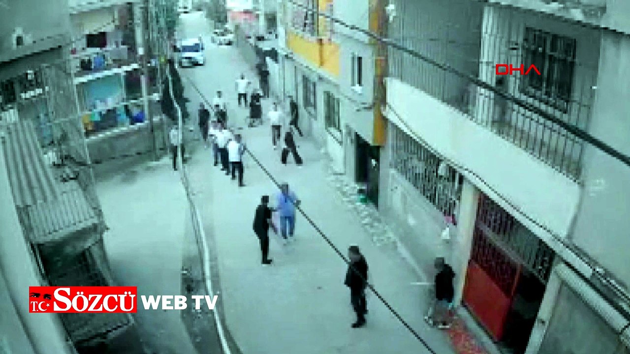 Kavgada otomobilini kalabalığın üzerine sürdü:...