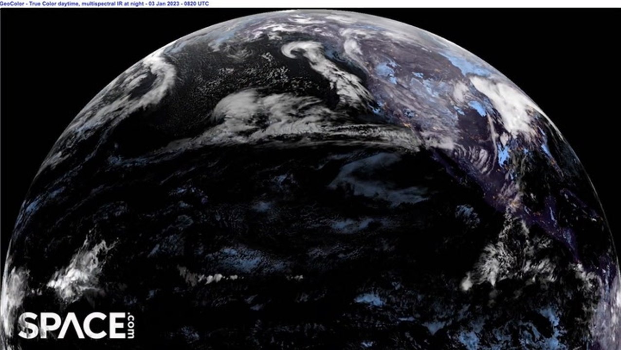 Time-Lapse Of What A Powerful Bomb Cyclone Stor...