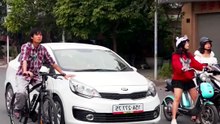Funny guy cycleing fun with car man😂
