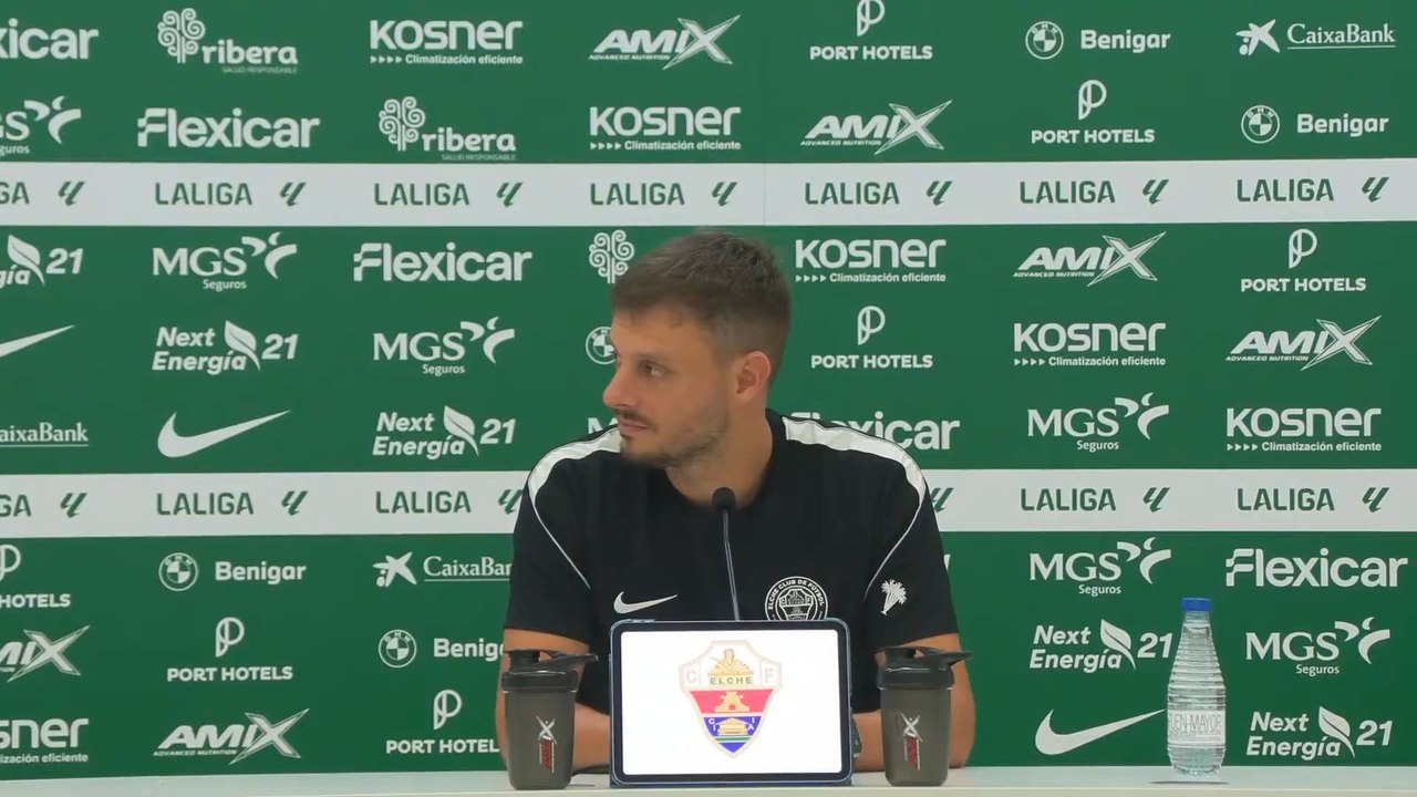 Rueda de prensa de Martín Anselmi previa al Elc...