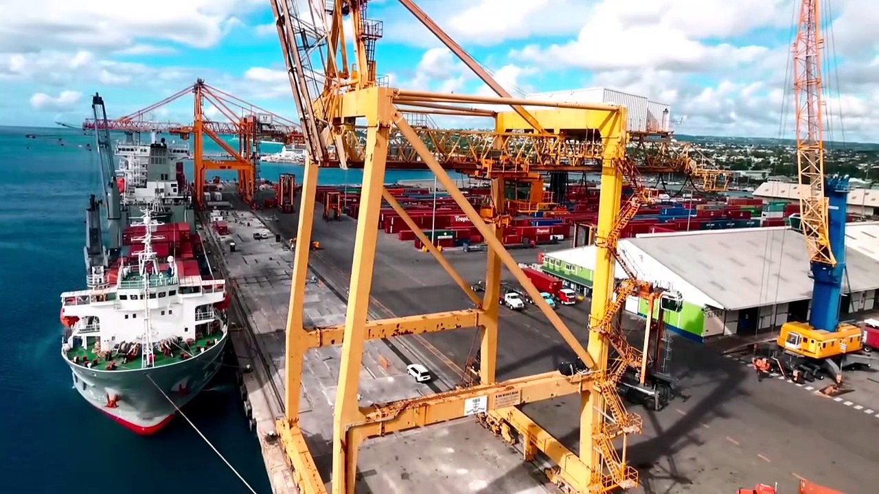 What's the difference between a free trade zone and a Foreign-Trade Zone