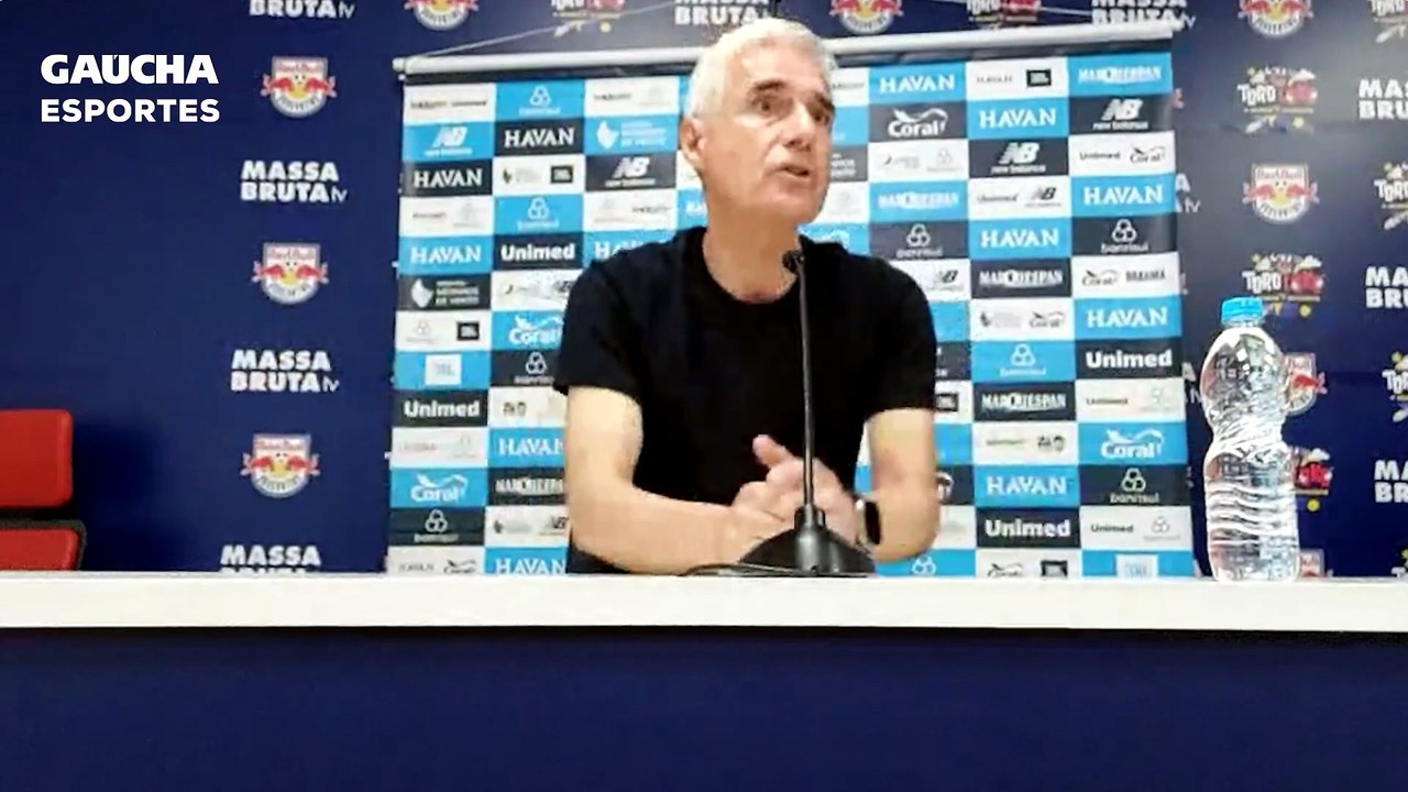 Luís Castro fala após derrota para o Bragantino