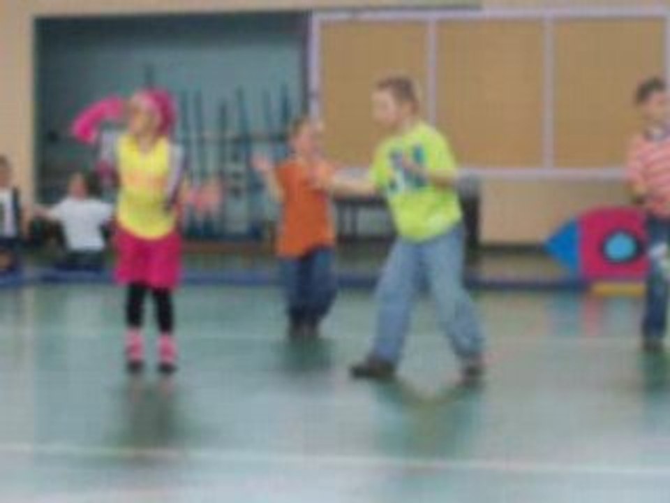 Lucile à la Fête du centre aéré juillet 2008