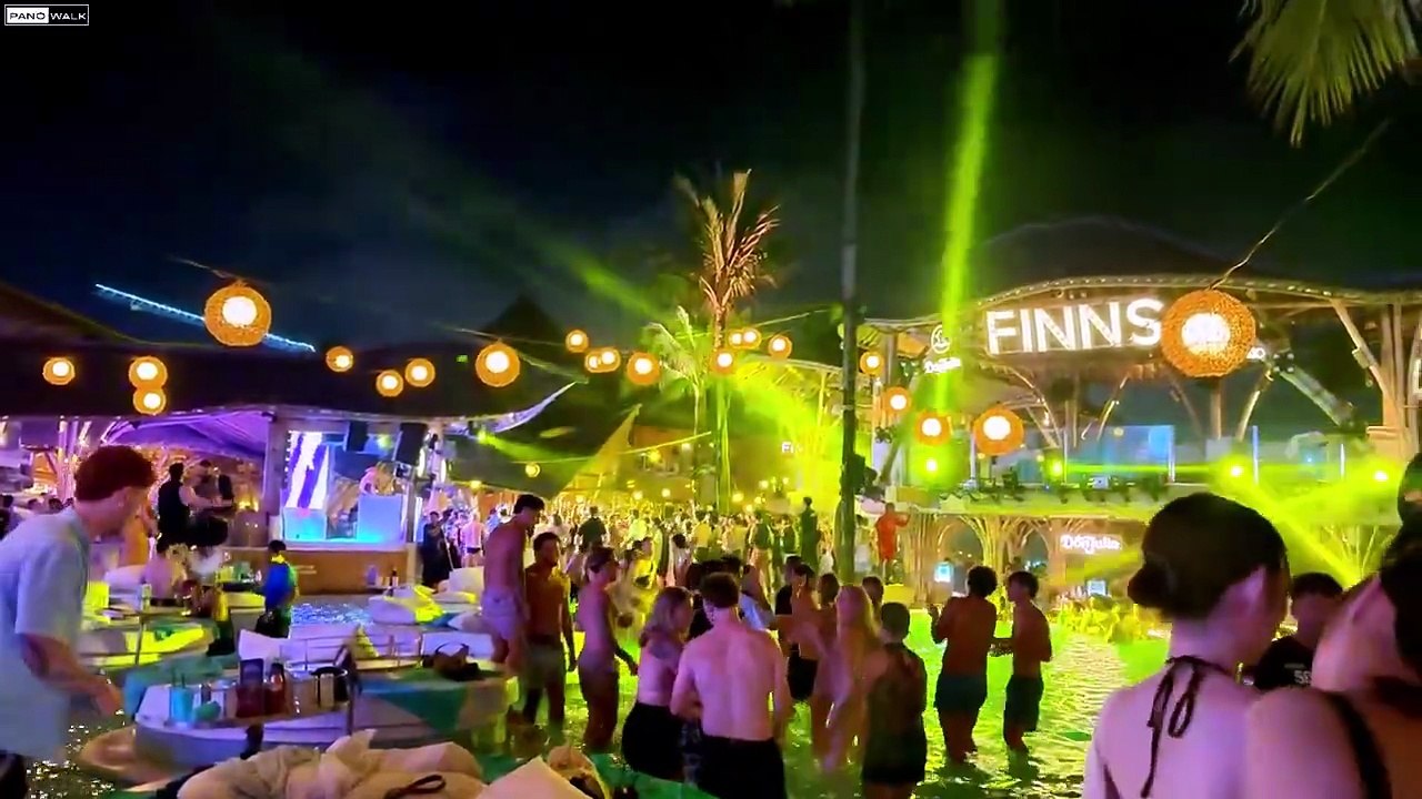 Canggu Bali - FINNS Beach Club Nightlife WALKING TOUR - CRAZY Night Vibes