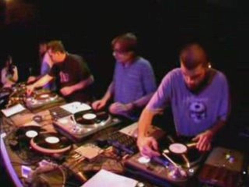 Birdy Nam Nam - Escape@Montpellier 22-05-2004