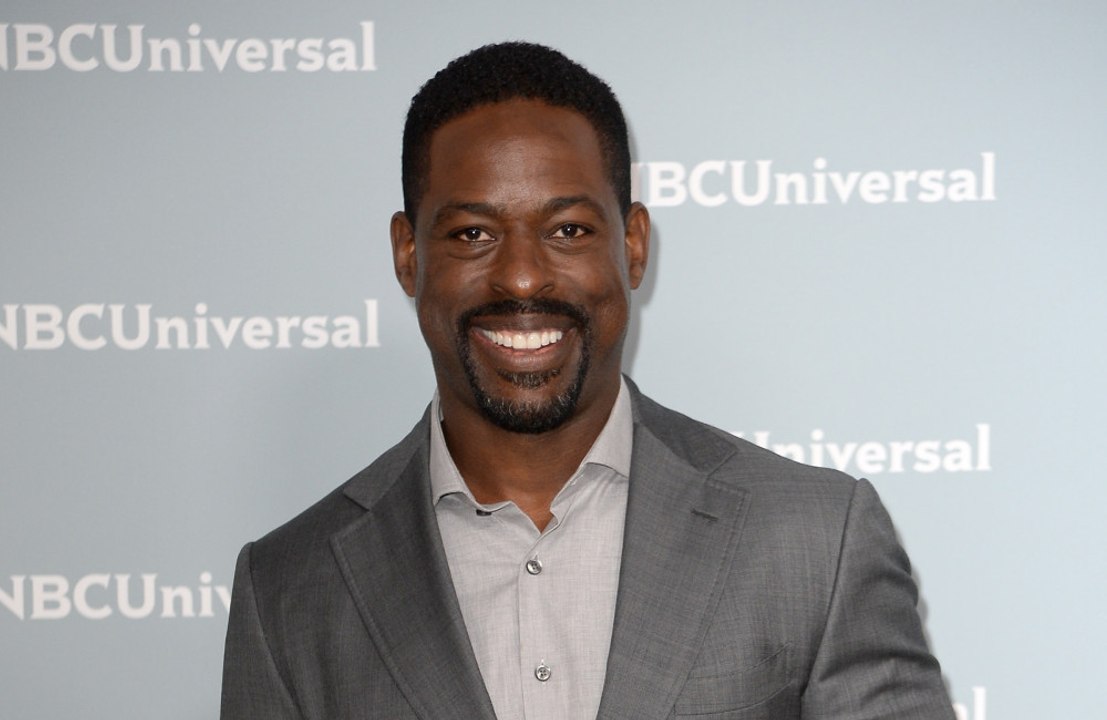 Sterling K. Brown faz desabafo sobre luta da mãe contra a esclerose lateral amiotrófica