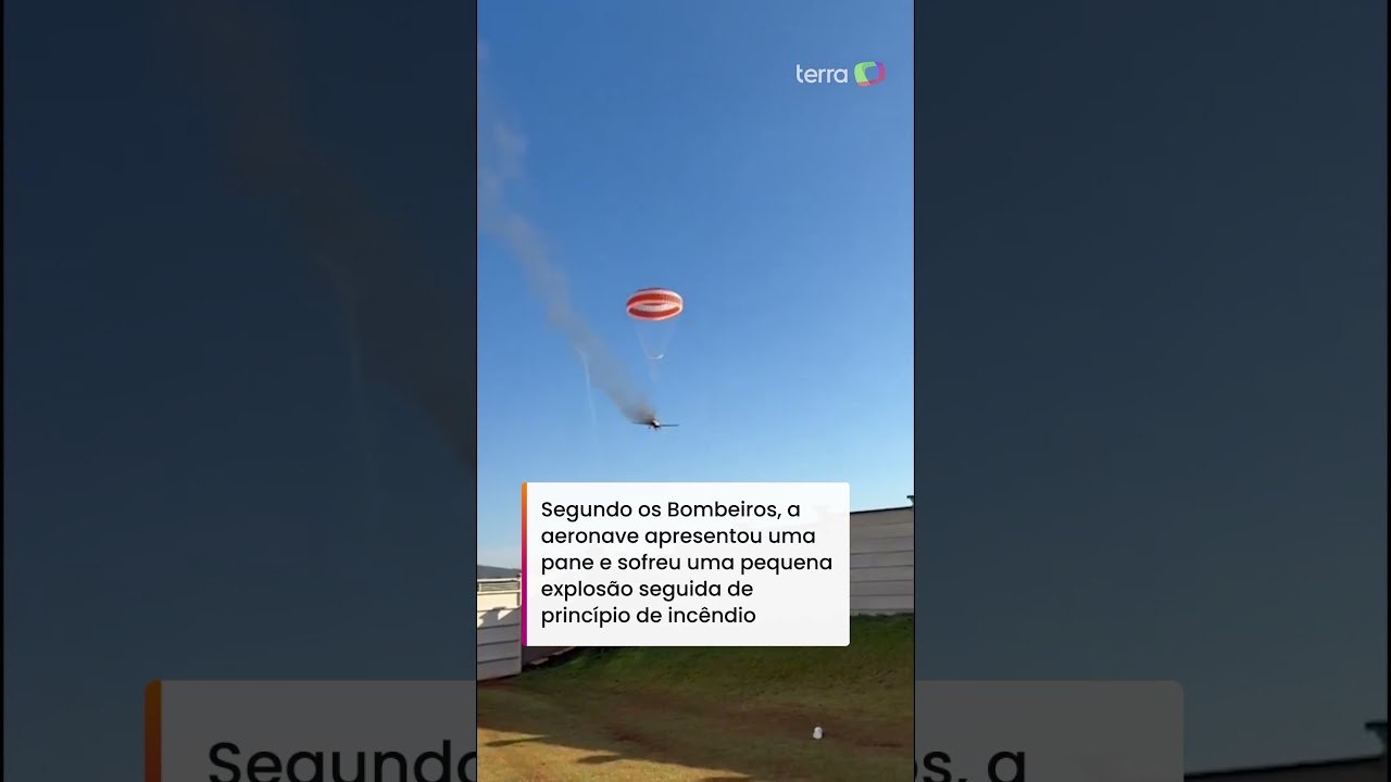 Veja momento em que avião monomotor pega fogo no ar e cai com paraquedas acionado em MG