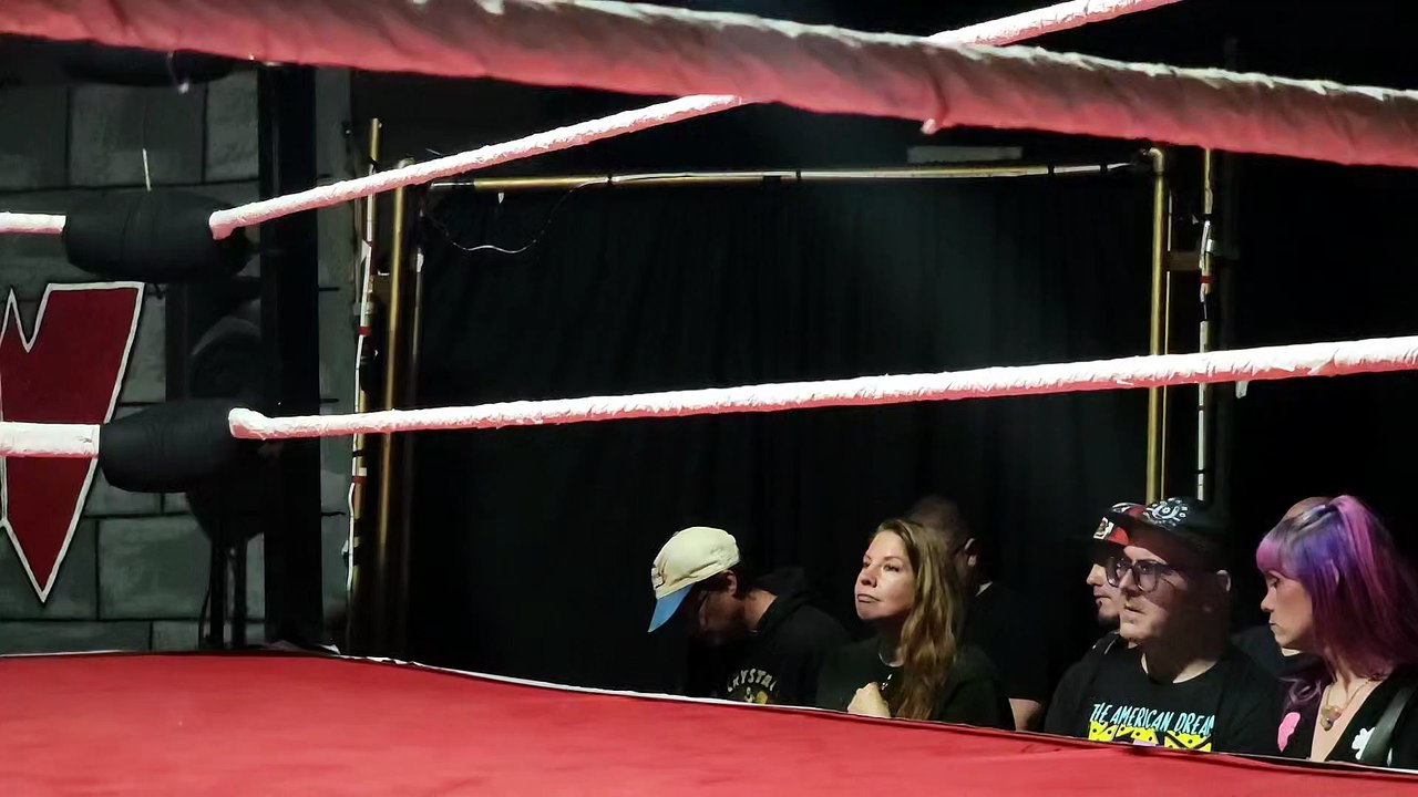 PAPW Entrances Sgt Antonio Andolini vs Carson Chris