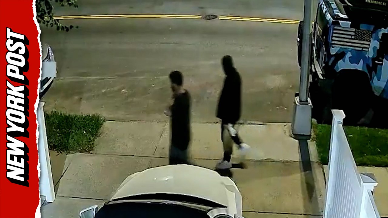 NYPD releases footage of suspects in two hate crime attacks on synagogues