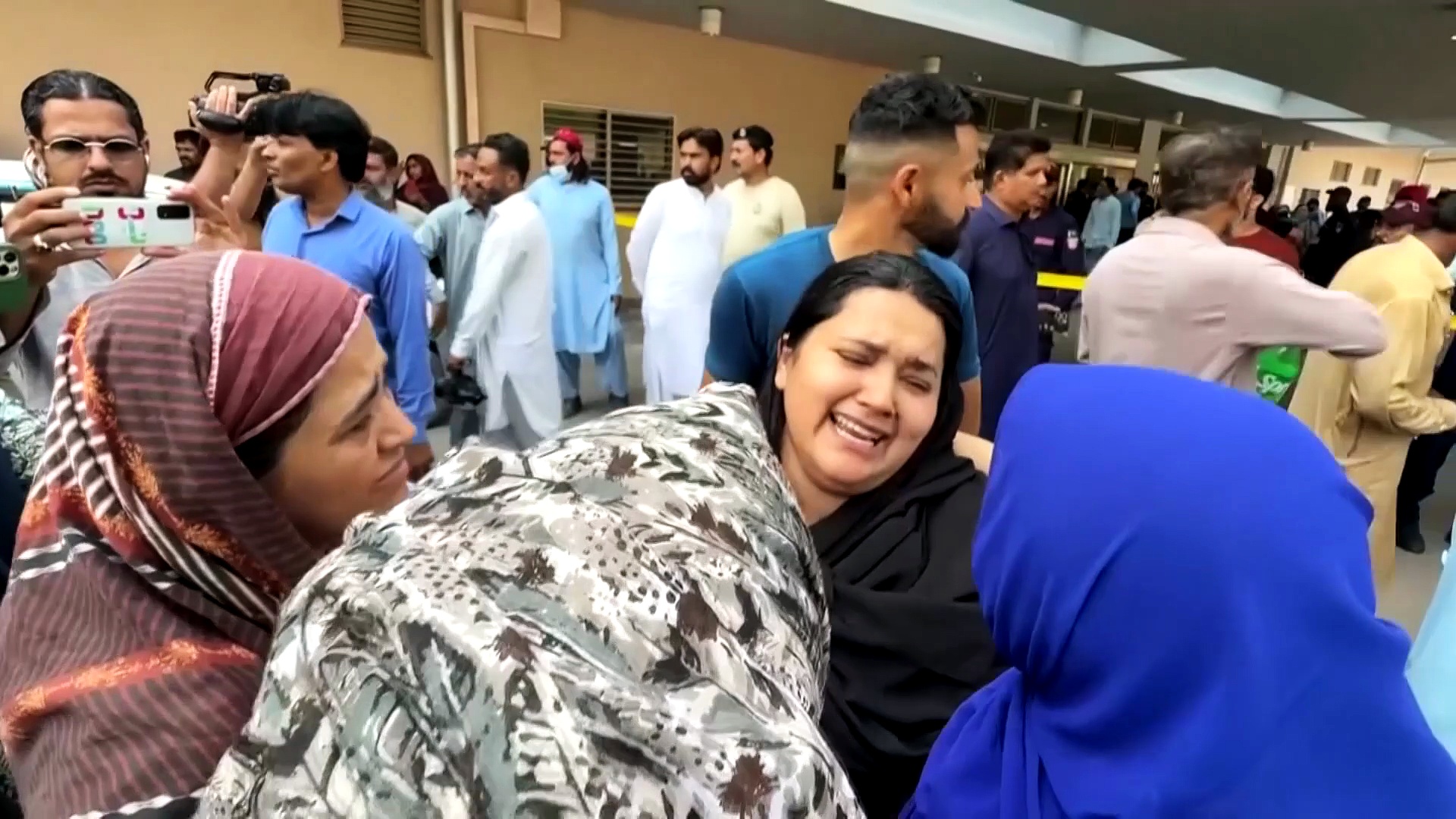 At least 14 infants killed in Islamabad hospital fire