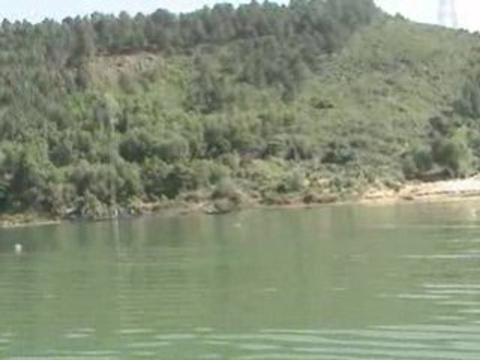 Rivière des parfums à Hué au Vietnam