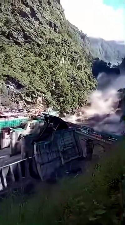Nepal, golpeado por una riada masiva: 55 muertos y 403 desaparecidos