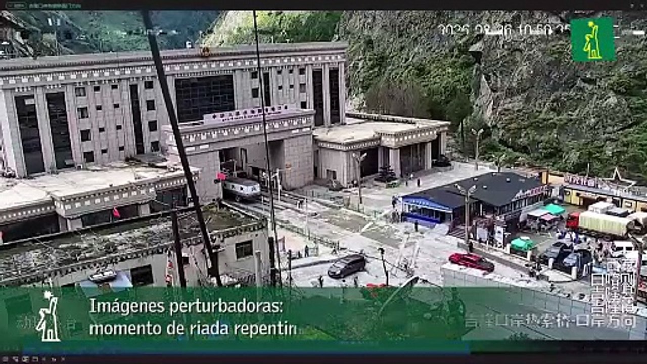 Imágenes perturbadoras- momento de riada repentina en Nepal
