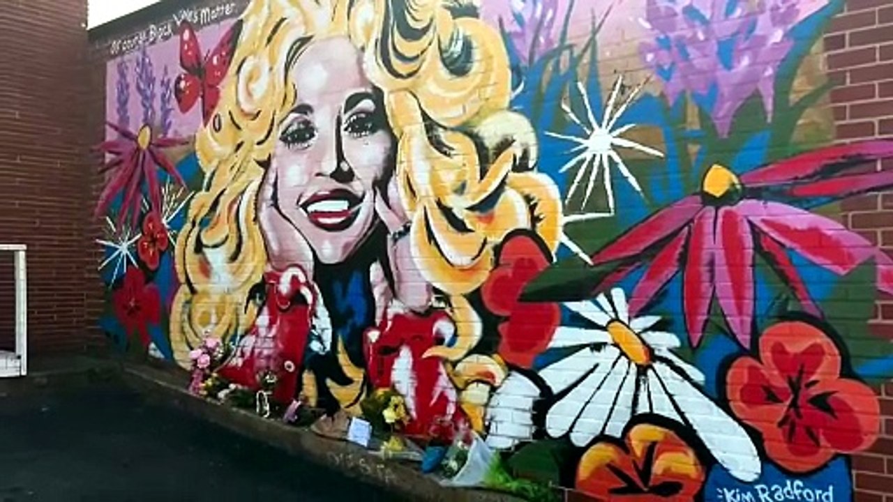Estados Unidos: fãs prestam homenagem a Dolly Parton